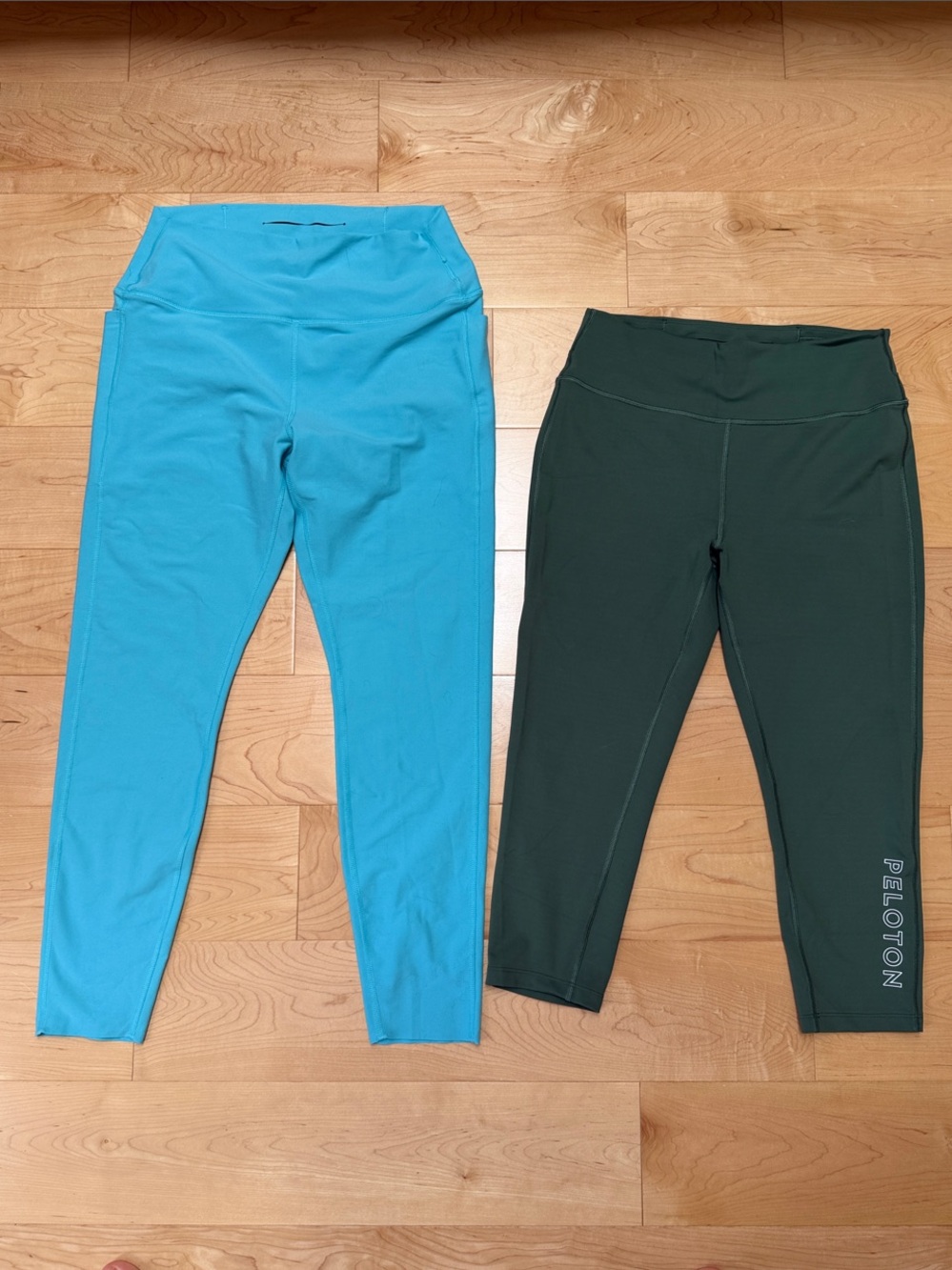 Peloton women‘a Teal and Dark Green Active Cropped Leggings Set both size L
